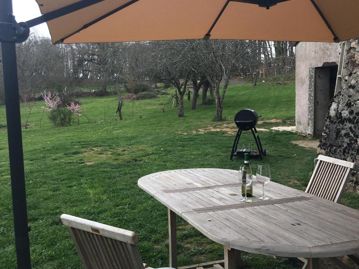 La Mirabelle Bed & Breakfast Saint-Pierre-de-Fursac ภายนอก รูปภาพ